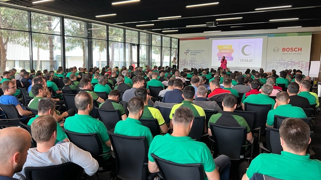 Yeşilay, Profesyonellere Bağımlılıklarla Mücadele İçin Uzmanlık Eğitimi Sunuyor