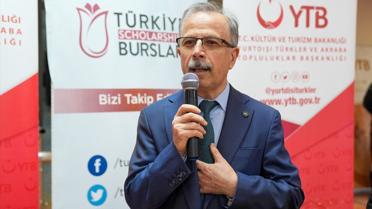 YTB, İstanbul'da Uluslararası Öğrenciler İçin İftar Programı Düzenledi