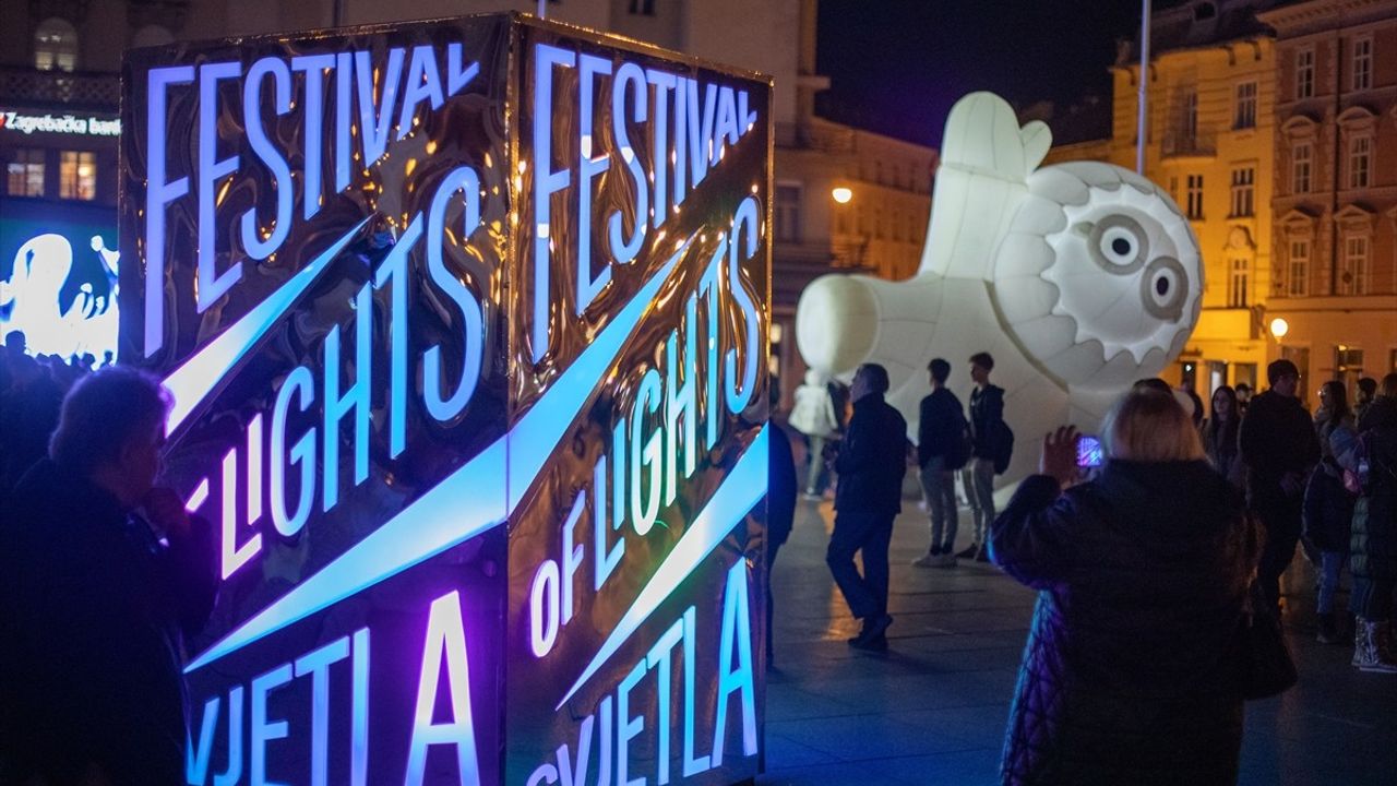 Zagreb'de Işık Festivali Sanatseverleri Buluşturdu