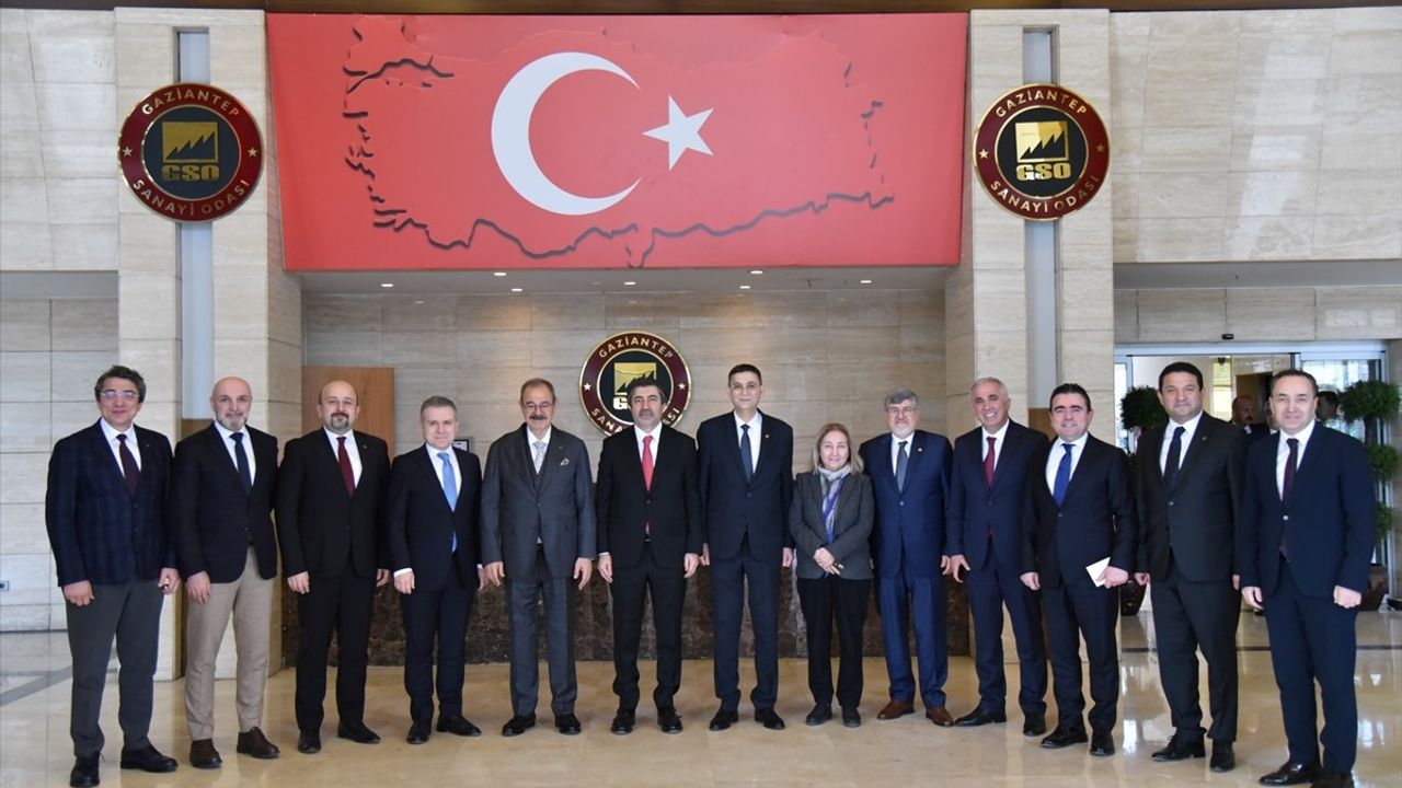 Ziraat Bankası Genel Müdürü Alpaslan Çakar, Gaziantep Sanayi Odası'nda İş İnsanlarıyla Buluştu