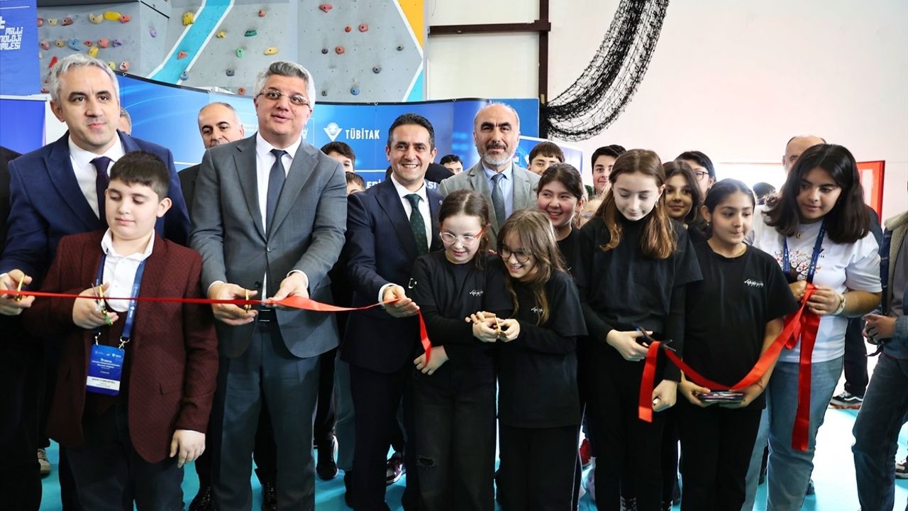 19. TÜBİTAK Ortaokul Öğrencileri Araştırma Projeleri Bölge Yarışması Samsun'da Başladı