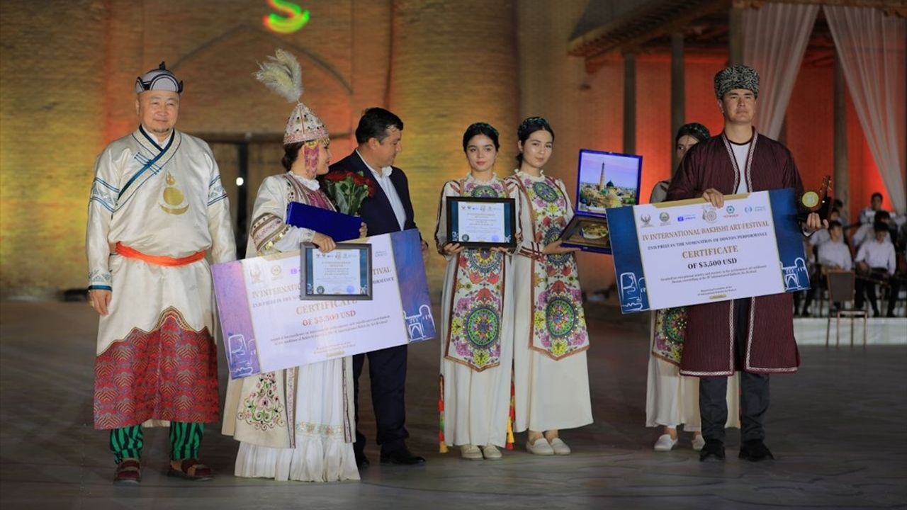 4. Uluslararası Bahşı Sanatı Festivali Özbekistan'da Sona Erdi
