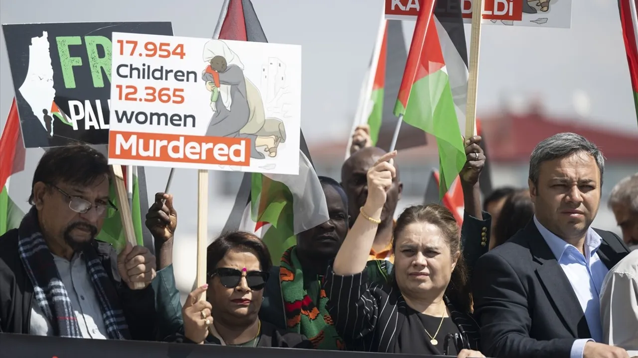 41 Ülkeden 200 Sendikacı, Filistin İçin Bir Araya Geldi