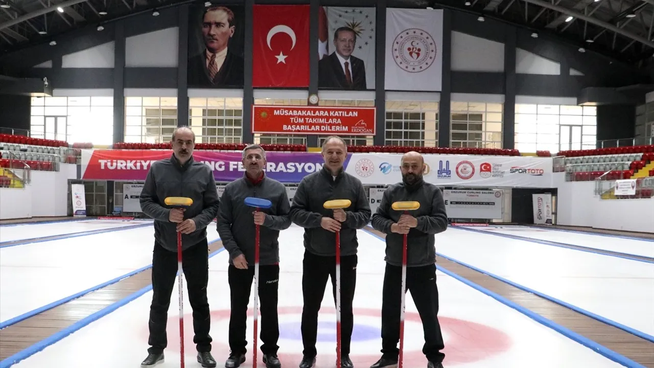 50 Yaşındaki Erzurum Gençlik ve Spor İl Müdürü Levent Çakmur, Milli Takım Hedefliyor