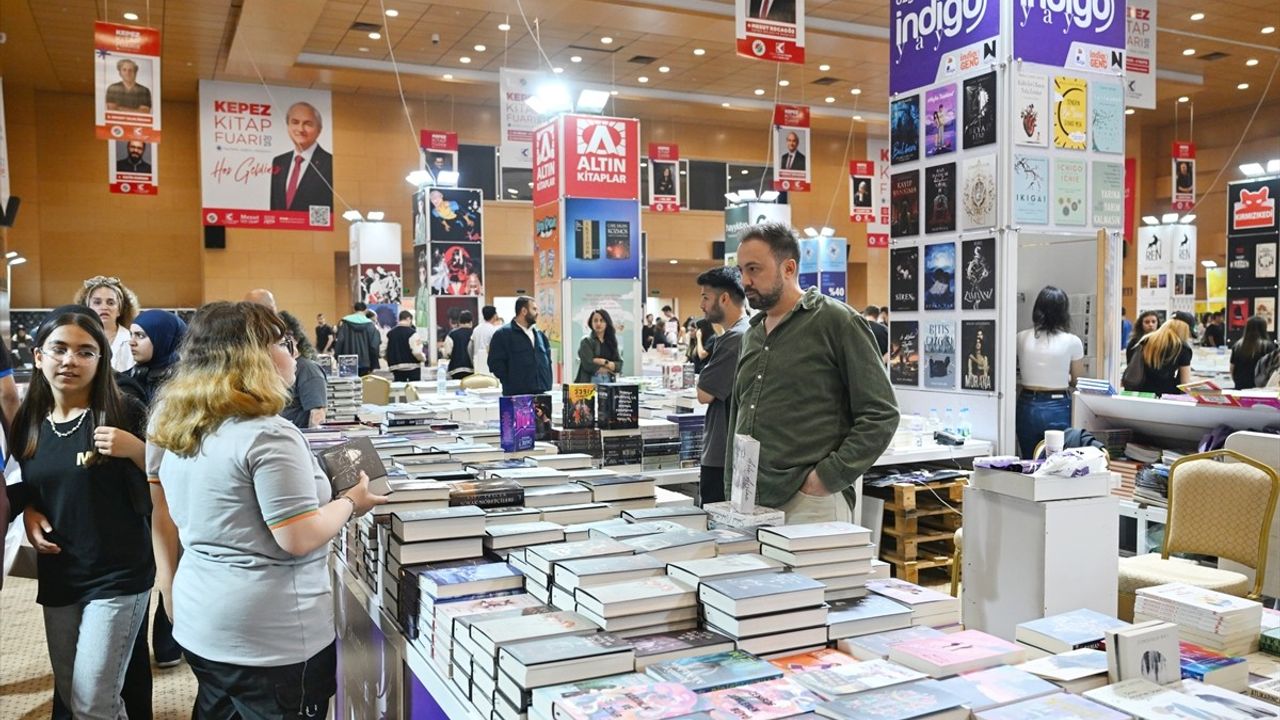 6. Kepez Kitap Fuarı Antalya'da Açıldı