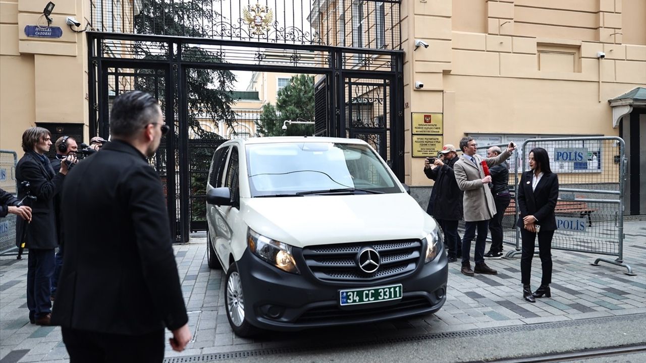 ABD ve Rusya Heyetleri İstanbul'daki İkinci Görüşmeyi Tamamladı