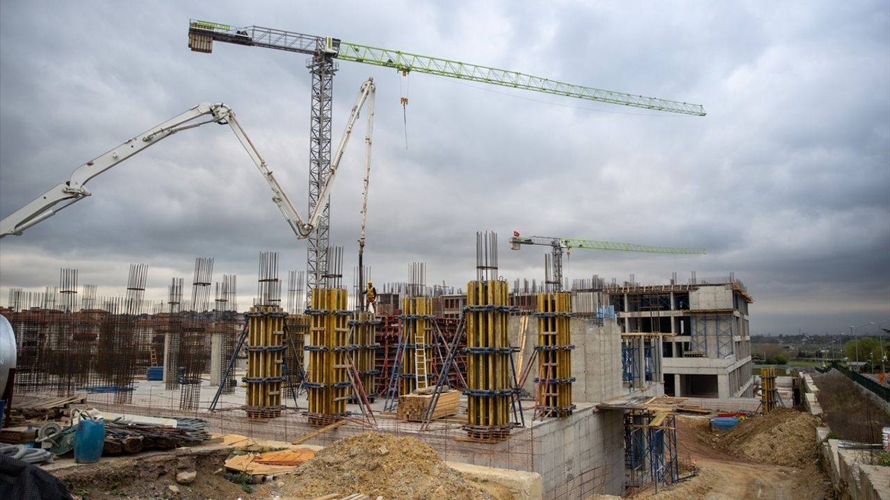 Adalet Bakanı Yılmaz Tunç Sakarya'da İncelemelerde Bulundu