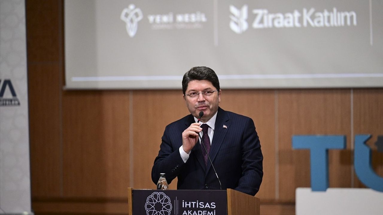 Adalet Bakanı Yılmaz Tunç'tan Yeni Anayasa Vurgusu
