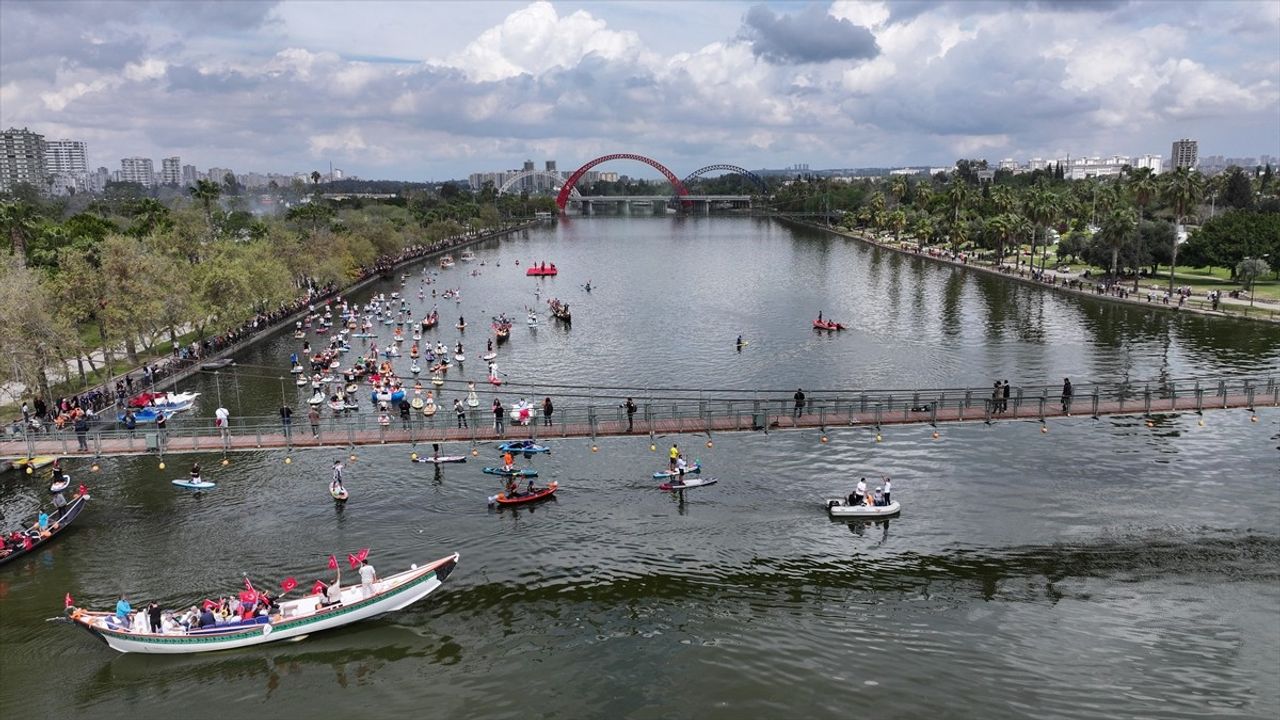 Adana'da 13. Uluslararası Portakal Çiçeği Karnavalı Kapsamında Su Korteji Yapıldı