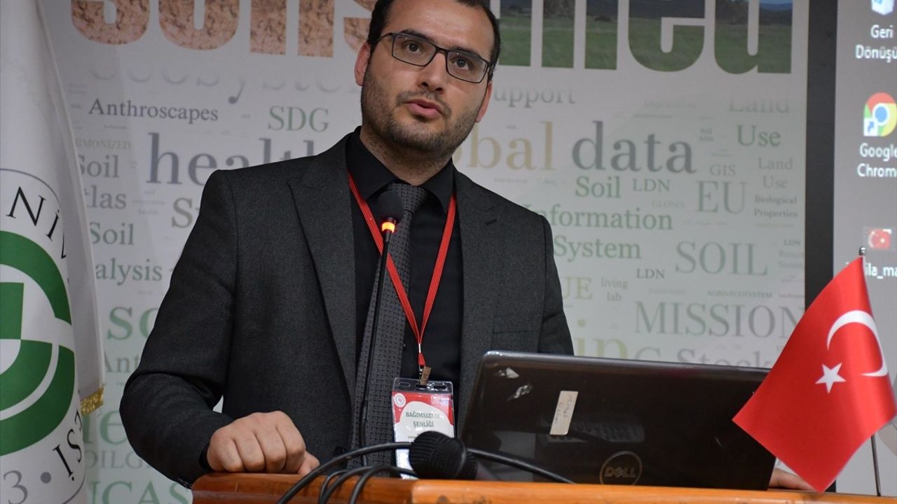 Adana'da Gençlerin Farkındalığını Artıran 'Bağımsızlık Şenliği' Düzenlendi