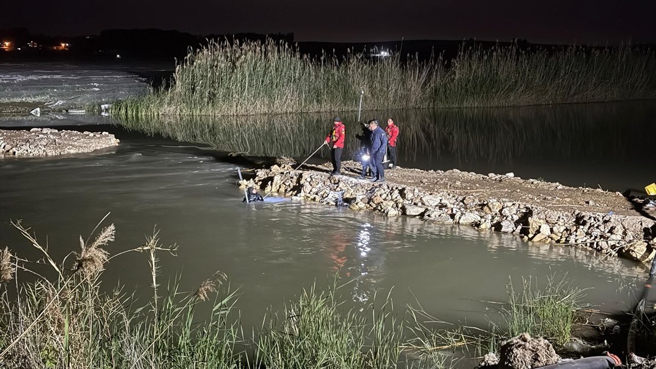 Adana'da Kaybolan 7 Yaşındaki Çocuğun Arama Çalışmaları Devam Ediyor