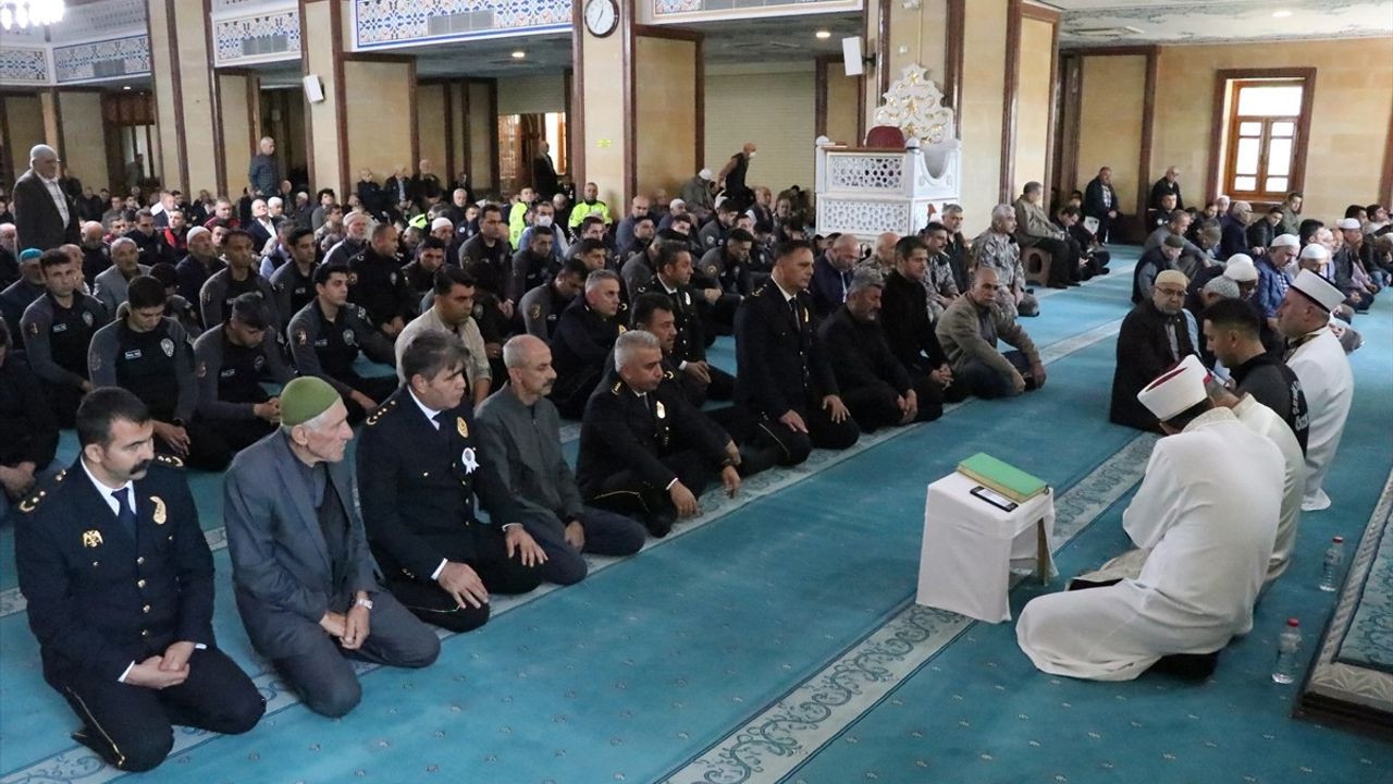 Adana'da Türk Polis Teşkilatının 180. Yıl Dönümünde Şehitler için Mevlit Okutuldu