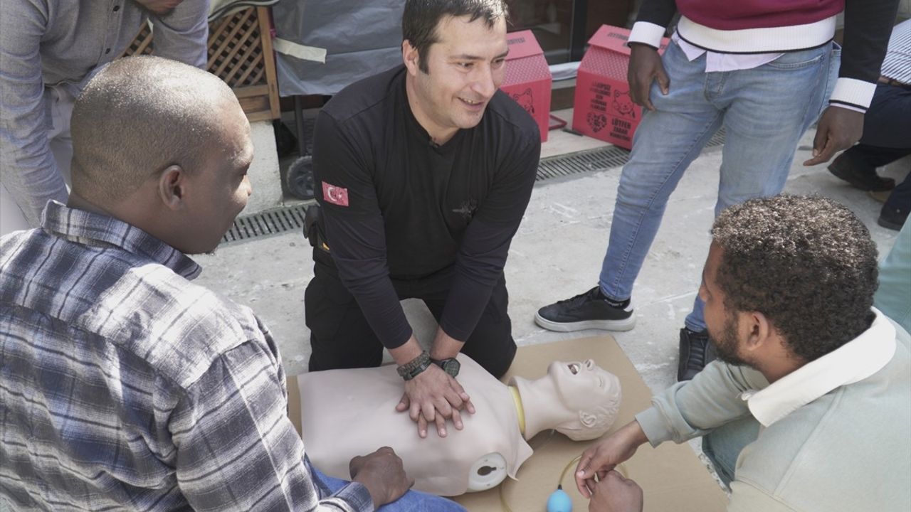 Afrikalı Öğrenciler TADD'ın Afet Farkındalık ve İlkyardım Eğitimlerine Yoğun İlgi Gösterdi