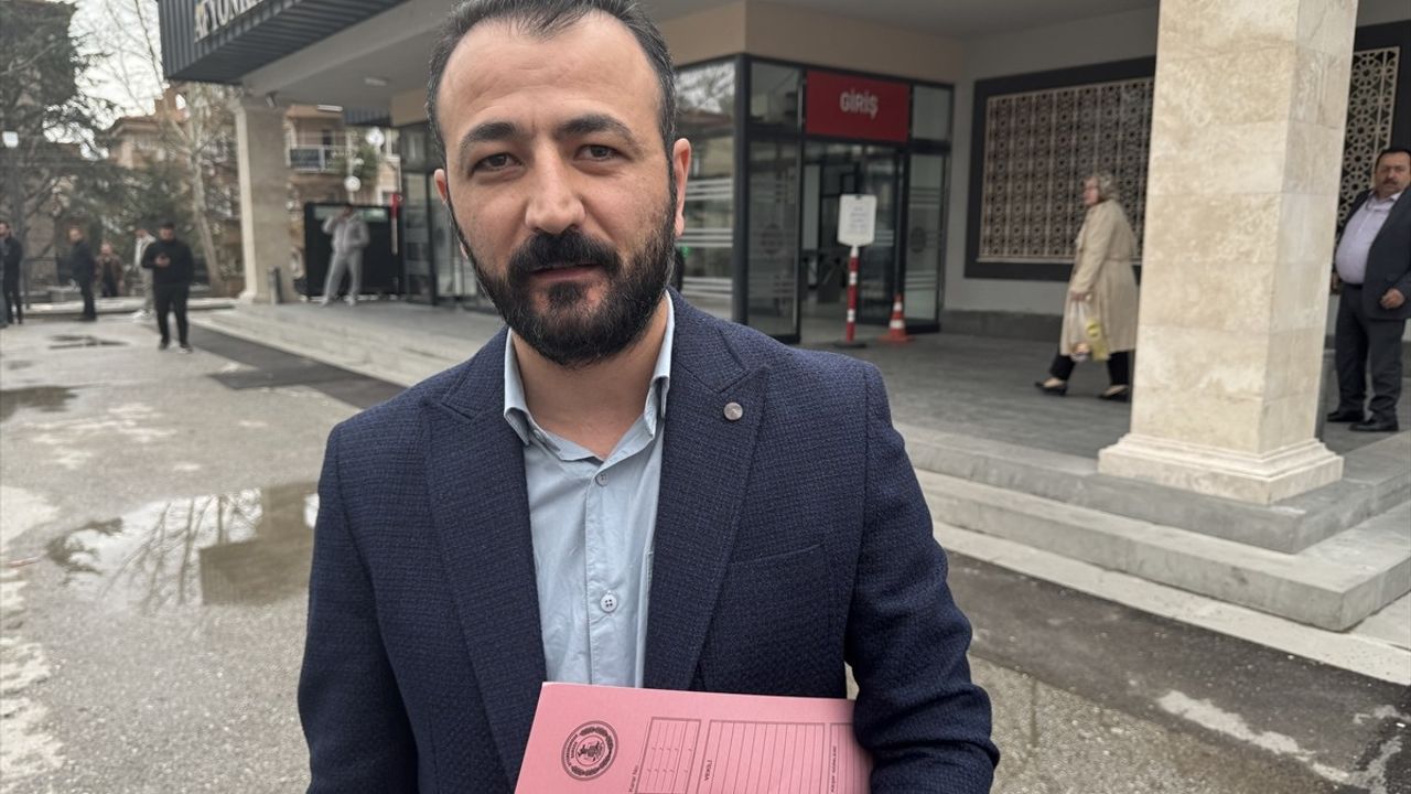 Afyonkarahisar Belediye Başkanı Burcu Köksal, 'suç uydurma' ve 'iftira' suçlamasıyla hakim karşısında