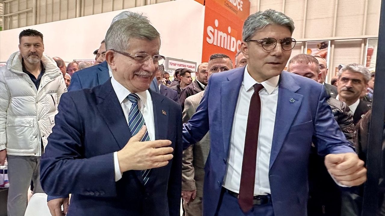 Ahmet Davutoğlu, 21. Konya Tarım Fuarı'nı Ziyaret Etti
