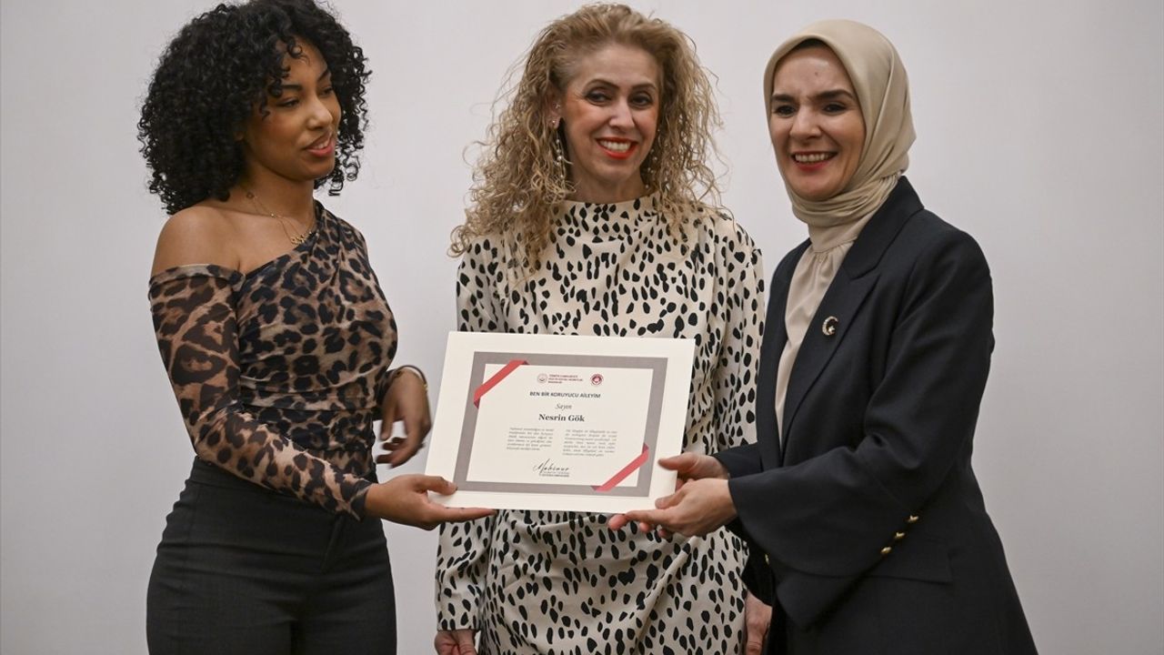 Aile Bakanı Göktaş, Almanya’da Türk ailelere koruyucu ailelik çağrısında bulundu