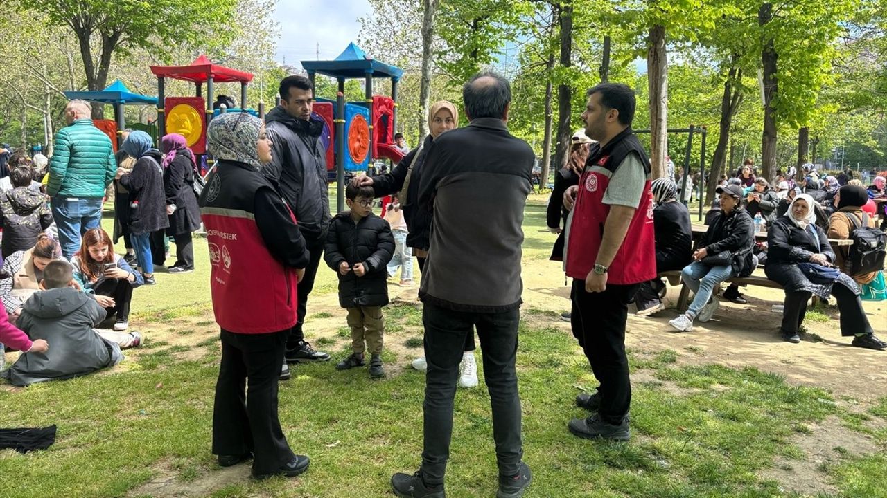 Aile ve Sosyal Hizmetler Bakanlığı, Depremzedelere Psikososyal Destek Sağlıyor