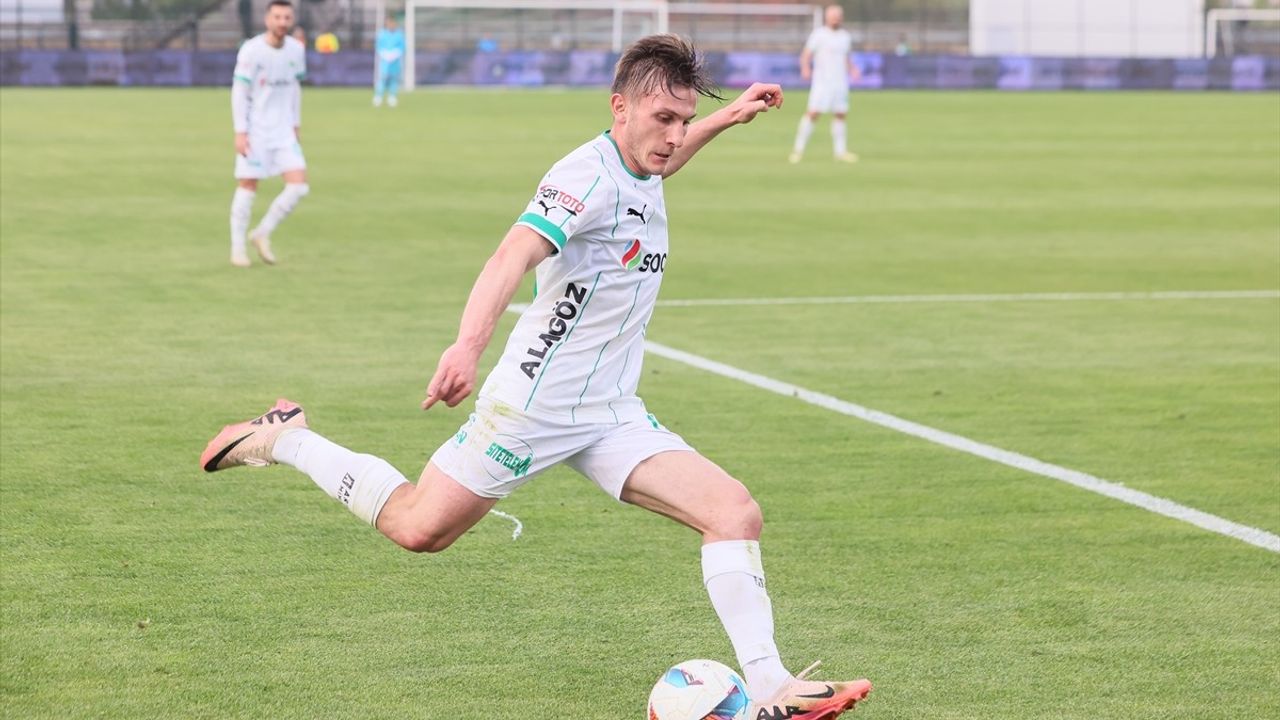 Alagöz Holding Iğdır FK, Uğur Okulları İstanbulspor'u 3-0 Mağlup Etti
