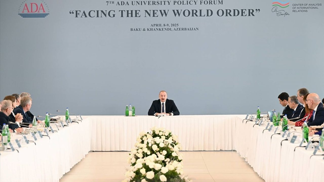 Aliyev, KKTC'nin Bağımsızlığını Destekleyeceğini Açıkladı