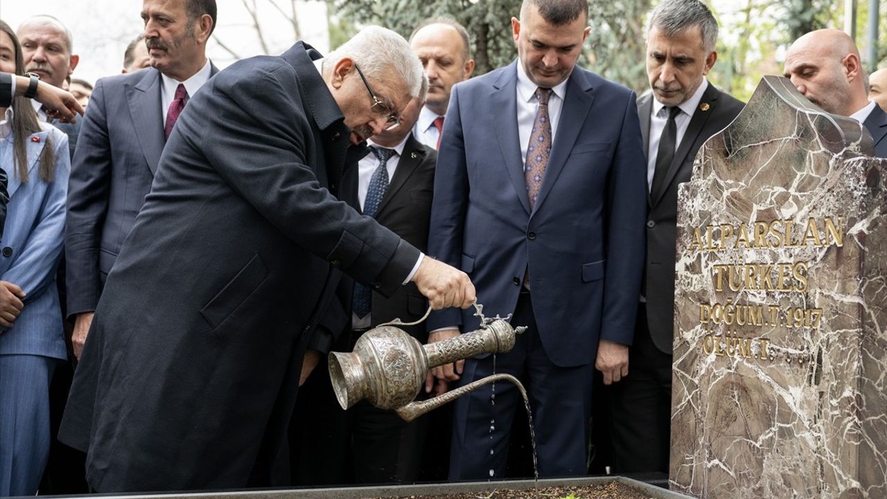 Alparslan Türkeş, Vefatının 28. Yılında Anıldı