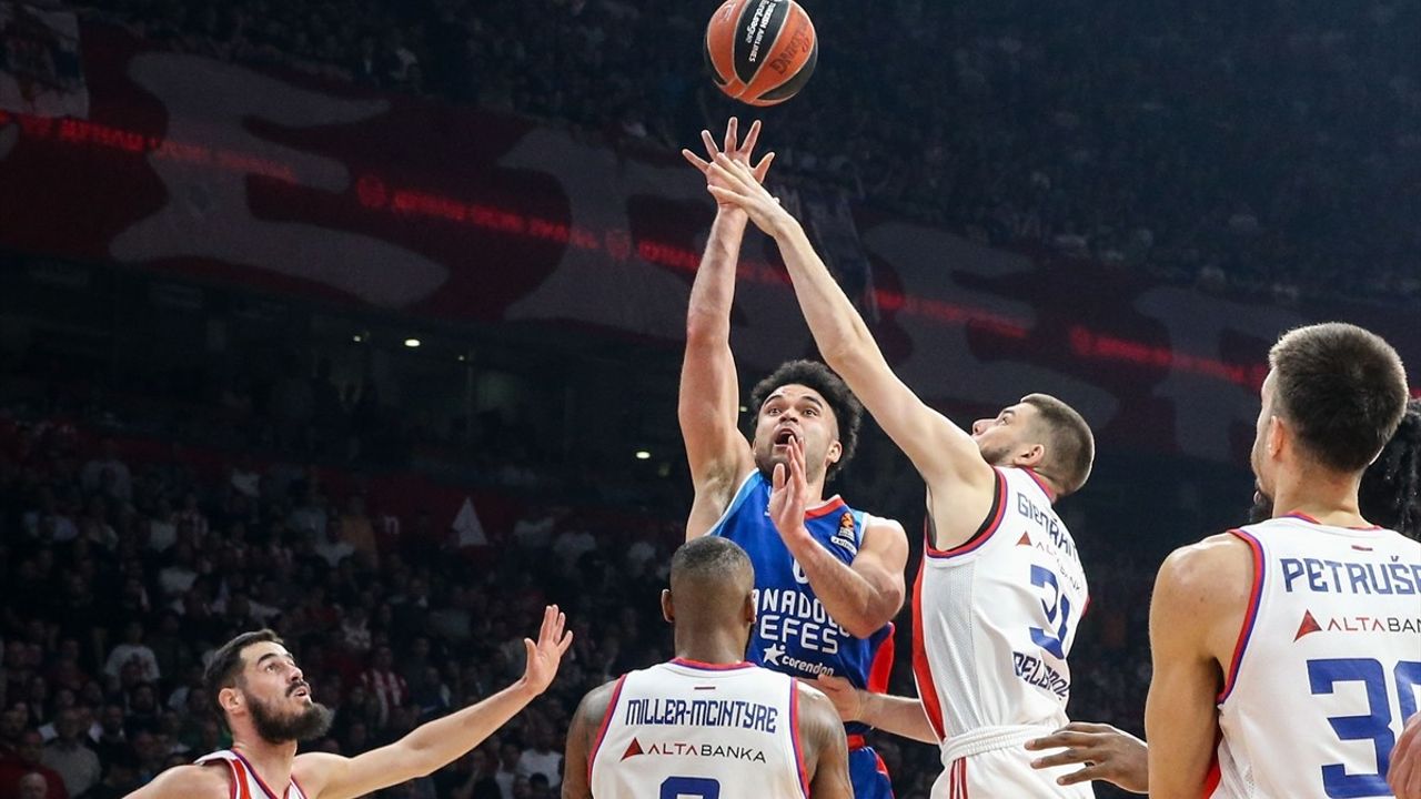 Anadolu Efes, Kızılyıldız'ı Uzatma ile Yendi: 97-96