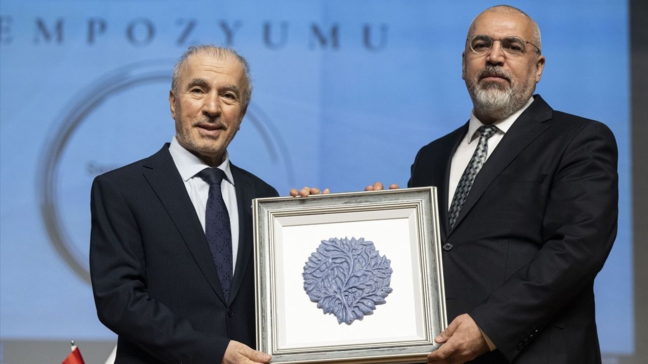 Ankara'da 'Cemevleri: Dünü, Bugünü, Yarını Sempozyumu' Gerçekleşti