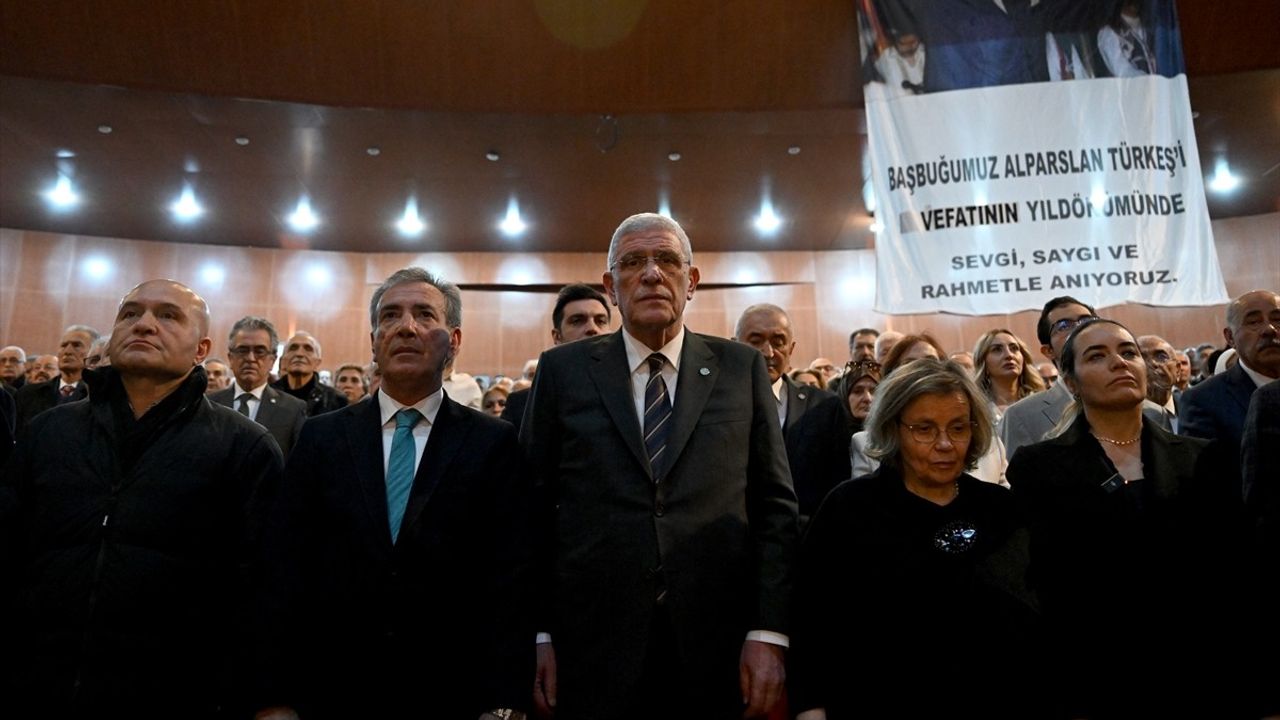 Ankara'da 'Son Başbuğ Alparslan Türkeş' Paneli Düzenlendi