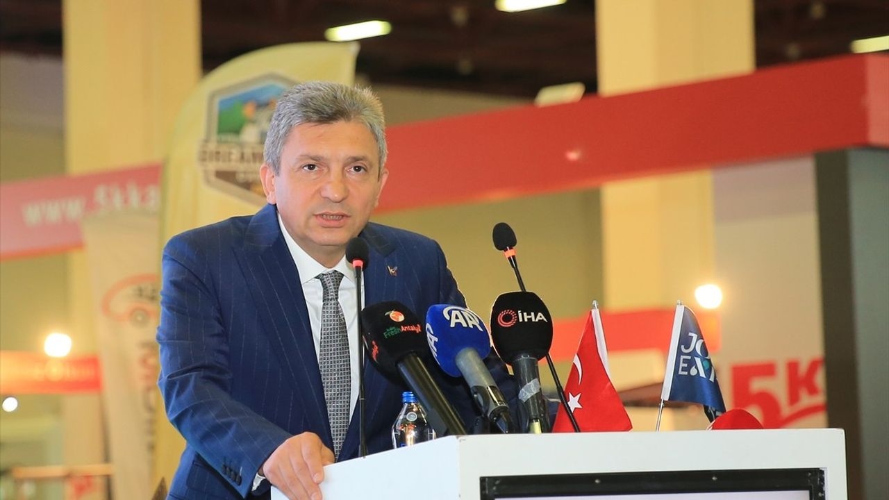 Antalya'da Karavan, Kamp ve Tiny House Fuarı Açıldı