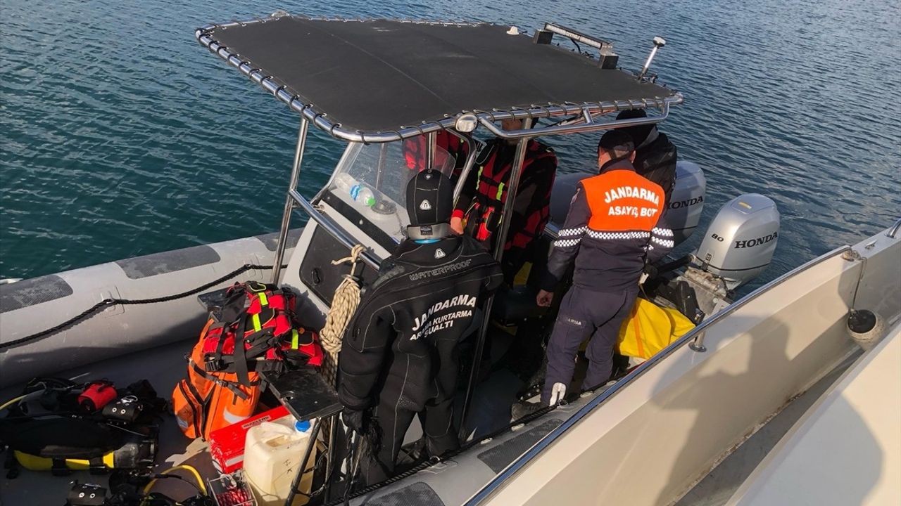 Atatürk Barajı Göleti'nde Kaybolan Hasan Yılmaz'ın Cenazesi Defnedildi