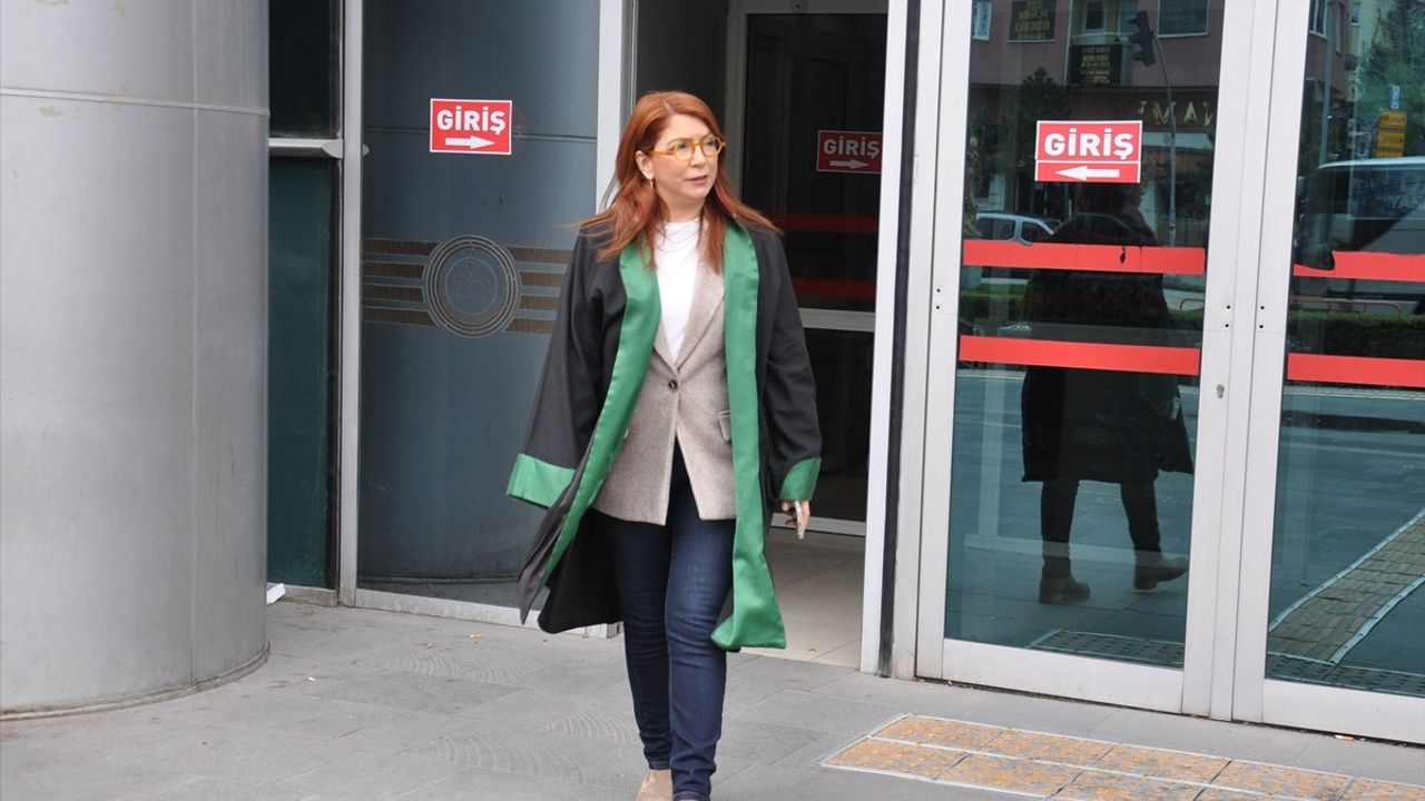 Avukat Ayşe Fert Dökmeci Bağımlılıkla Mücadelede Fark Yaratan Projeler Geliştiriyor