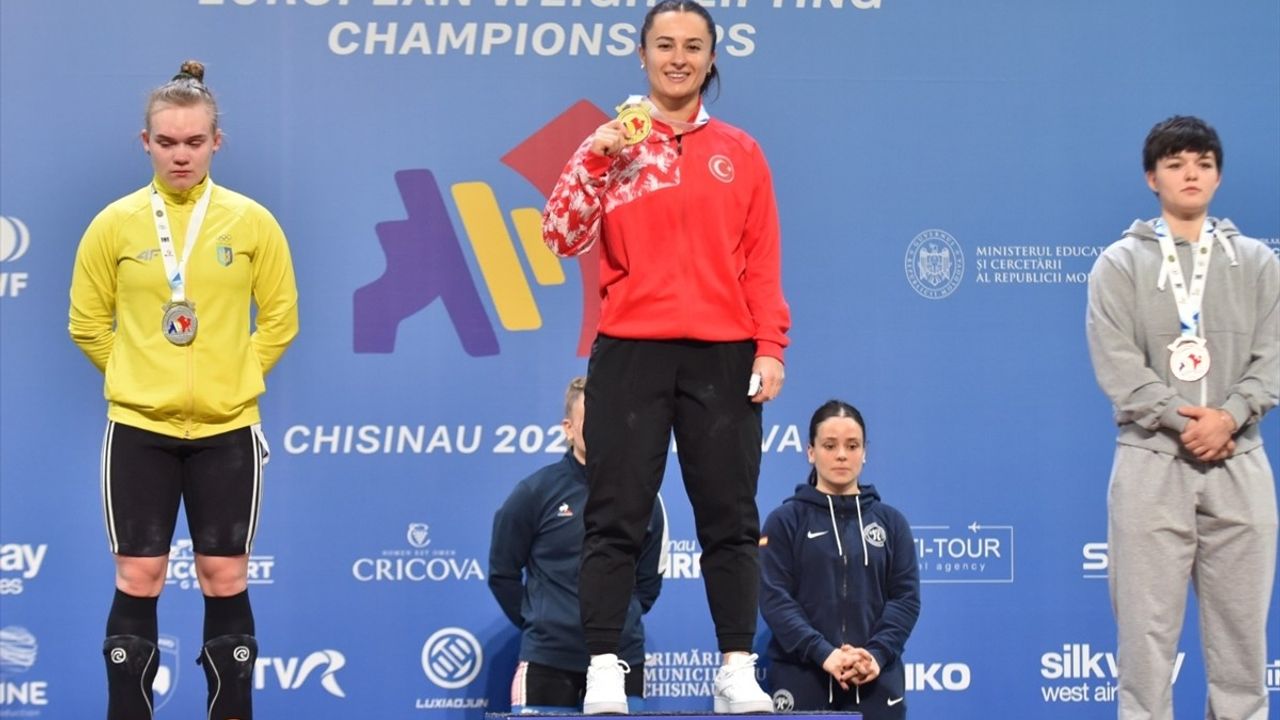 Aysel Özkan Avrupa Halter Şampiyonası'nda 2'nci Oldu