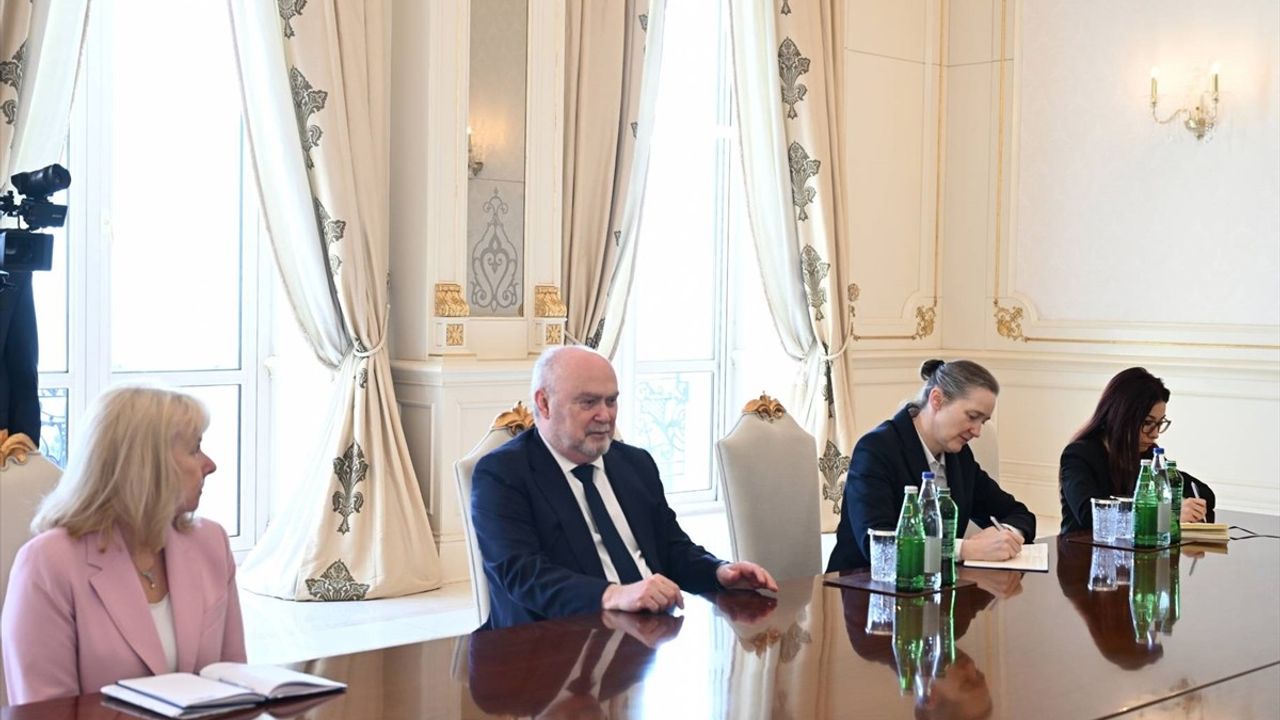 Azerbaycan Cumhurbaşkanı Aliyev, AGİT Genel Sekreteri Sinirlioğlu ile Görüştü