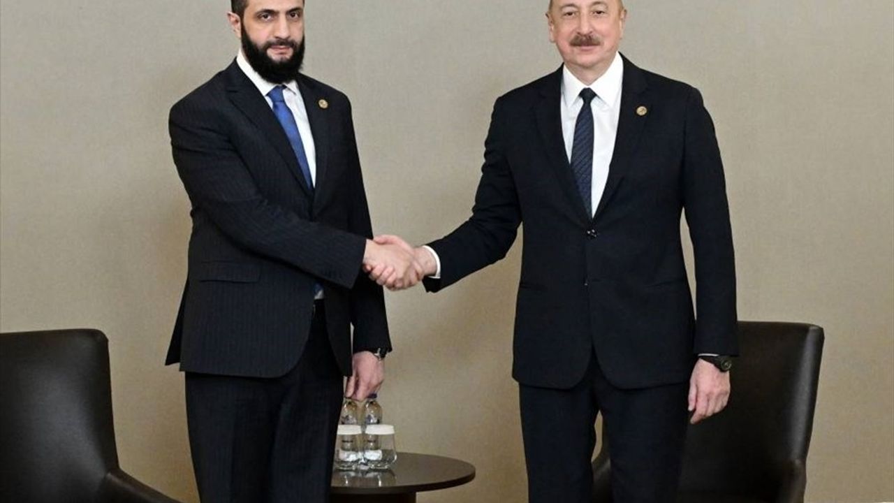 Azerbaycan Cumhurbaşkanı Aliyev, Suriye Cumhurbaşkanı Şara ile Antalya Diplomasi Forumu'nda Görüştü