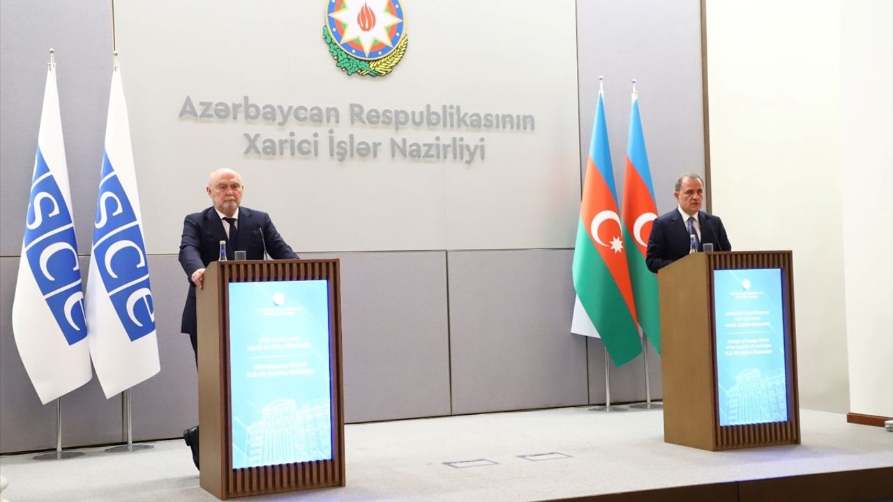 Azerbaycan Dışişleri Bakanı Ceyhun Bayramov, AGİT Genel Sekreteri Feridun Sinirlioğlu ile Görüştü