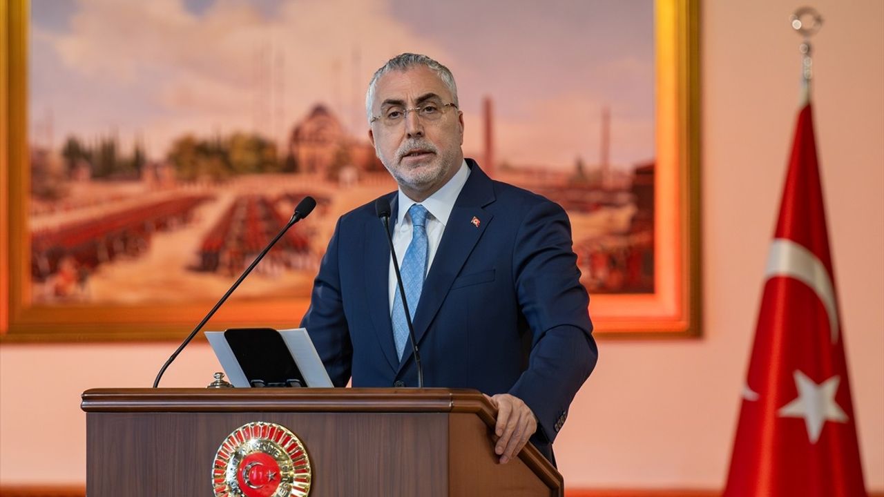 Bakan Işıkhan: 'Türkiye'nin Çalışma Hayatında Sessiz Devrimler Gerçekleştirdik'