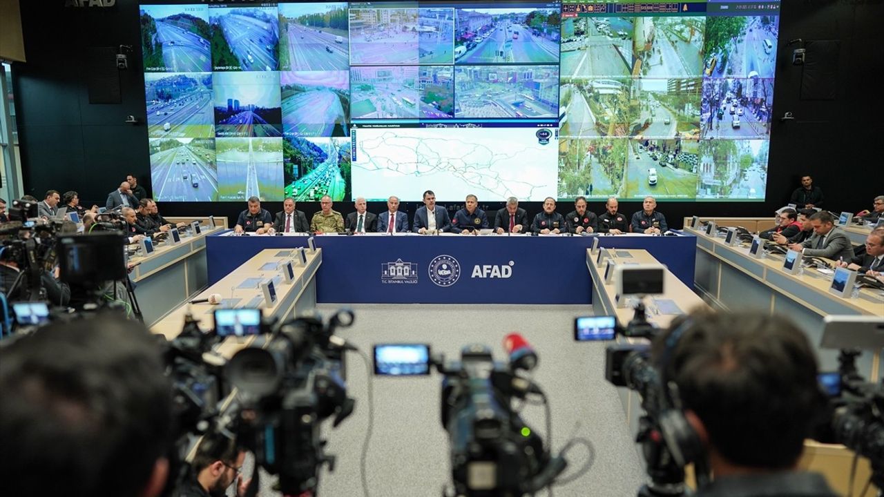 Bakan Kurum İstanbul'da Deprem Dönüşüm Sürecini Değerlendirdi