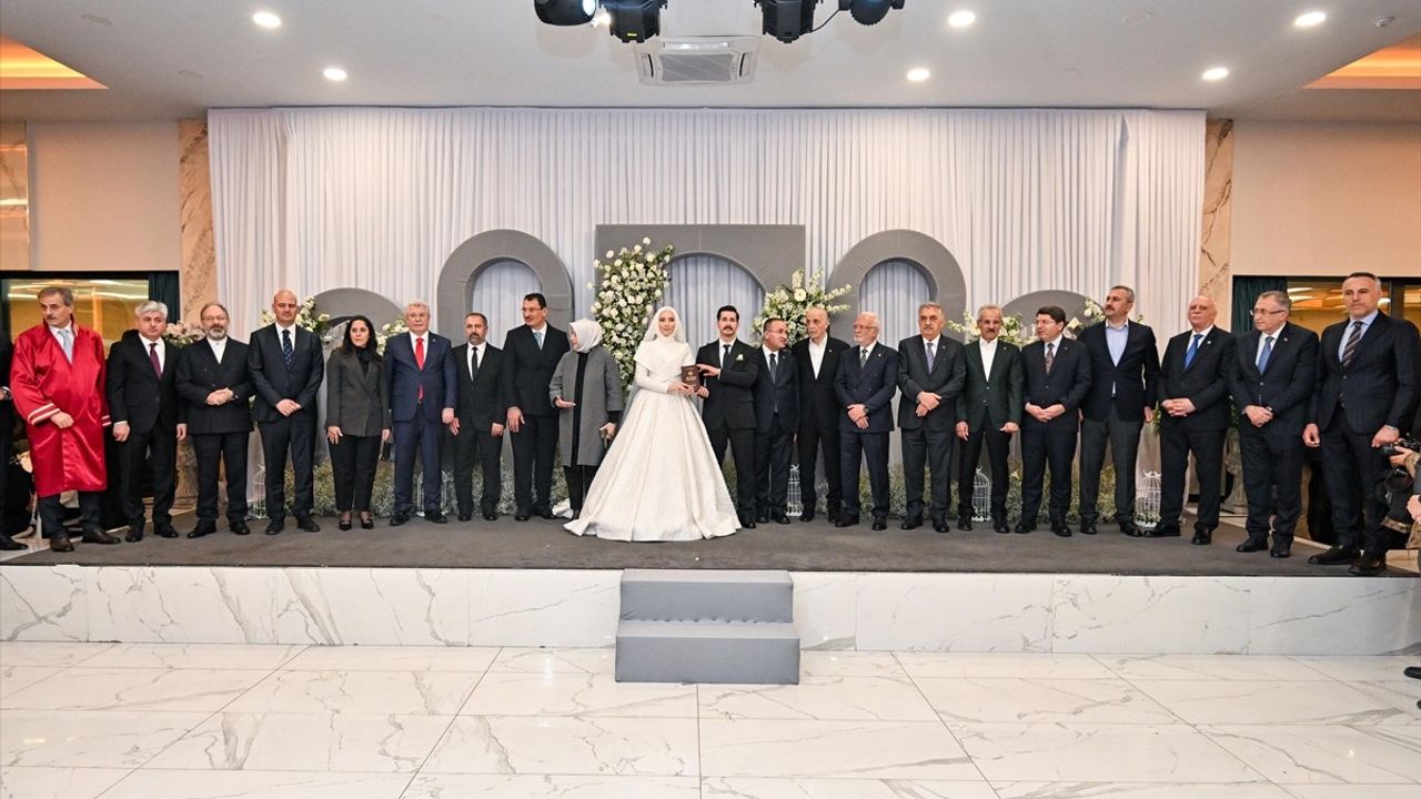 Bakanlar Tunç ve Uraloğlu, Sakarya'da Düğün Törenine Katıldı