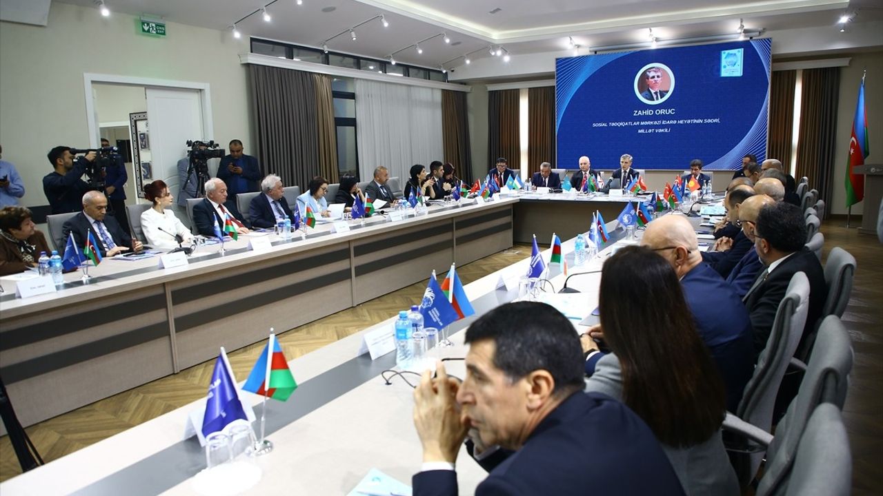 Bakü'de Türk Barometresi 2024 Toplantısı Düzenlendi