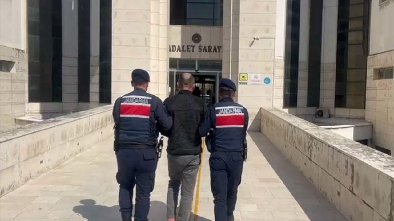 Balıkesir'de Aranan Hükümlü Uyuşturucu Satarken Yakalandı