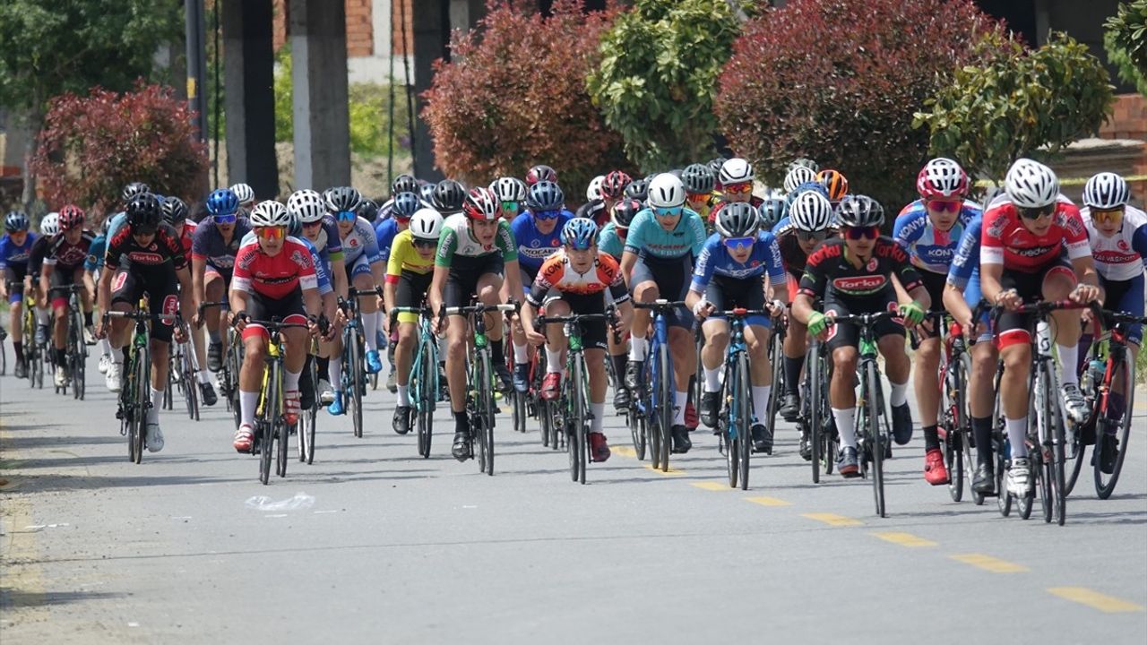 Balıkesir'de Türkiye Kupası 3. Etap Puanlı Yol Yarışları Tamamlandı