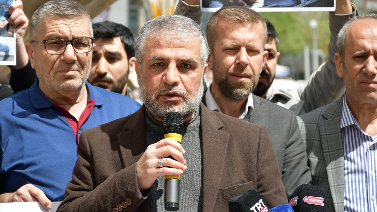Batman'da Basın Mensupları, Gazze'de Ölen Gazeteciler İçin İsrail'i Protesto Etti