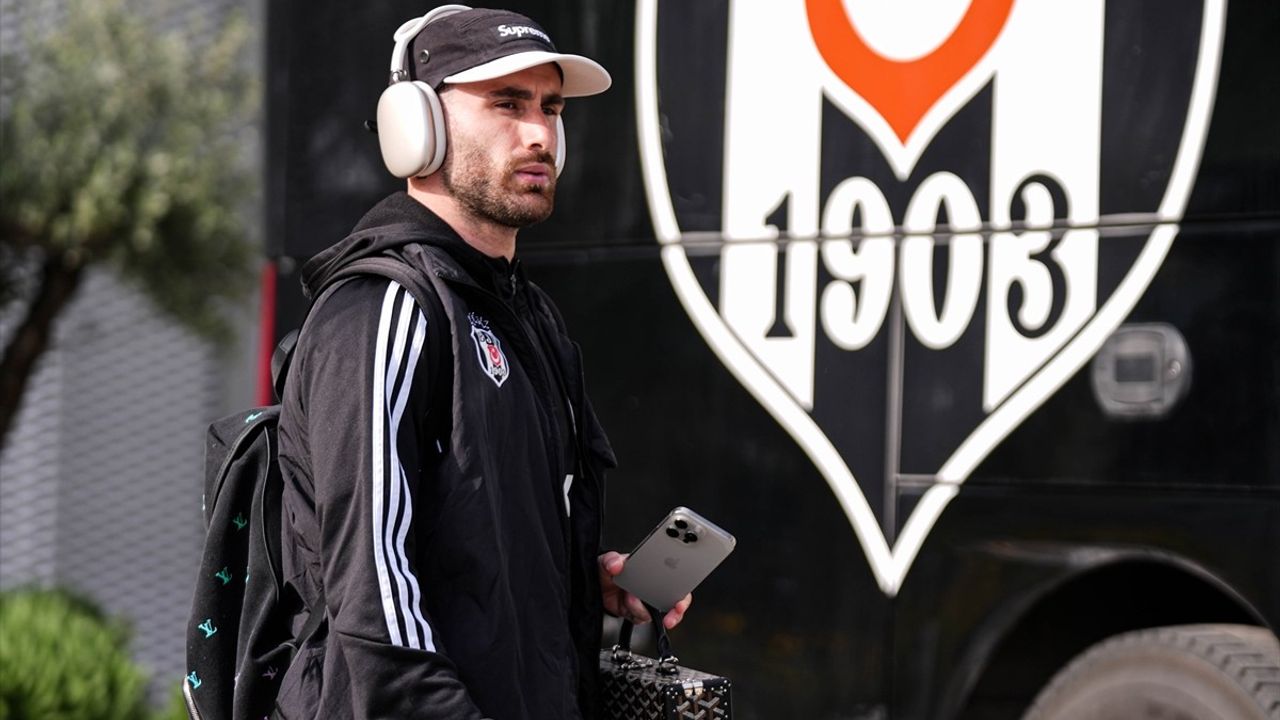 Beşiktaş, İzmir'e Ulaştı: Göztepe Maçı İçin Hazırlıklar Başladı
