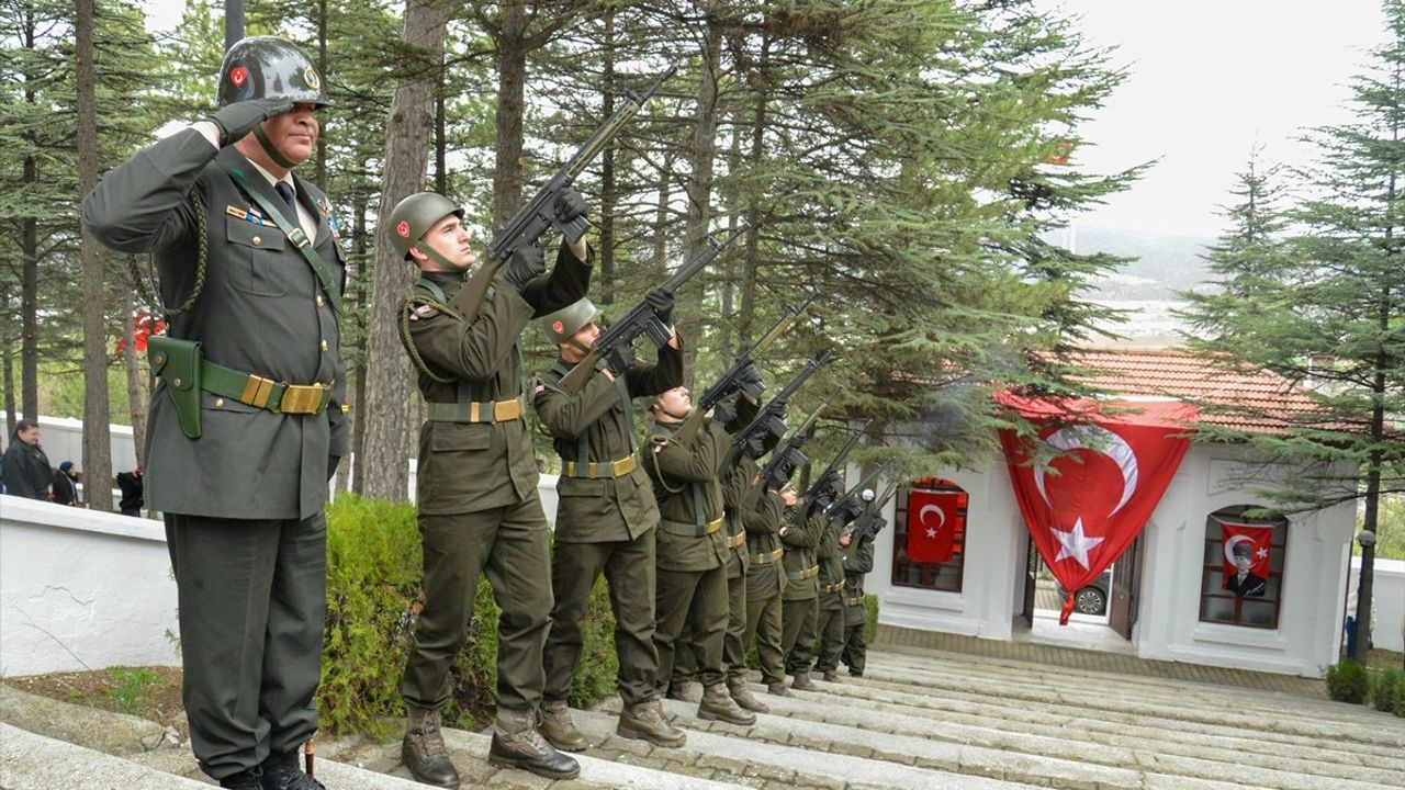 Bilecik'te İkinci İnönü Zaferi'nin 104'üncü Yıl Dönümü Kutlandı