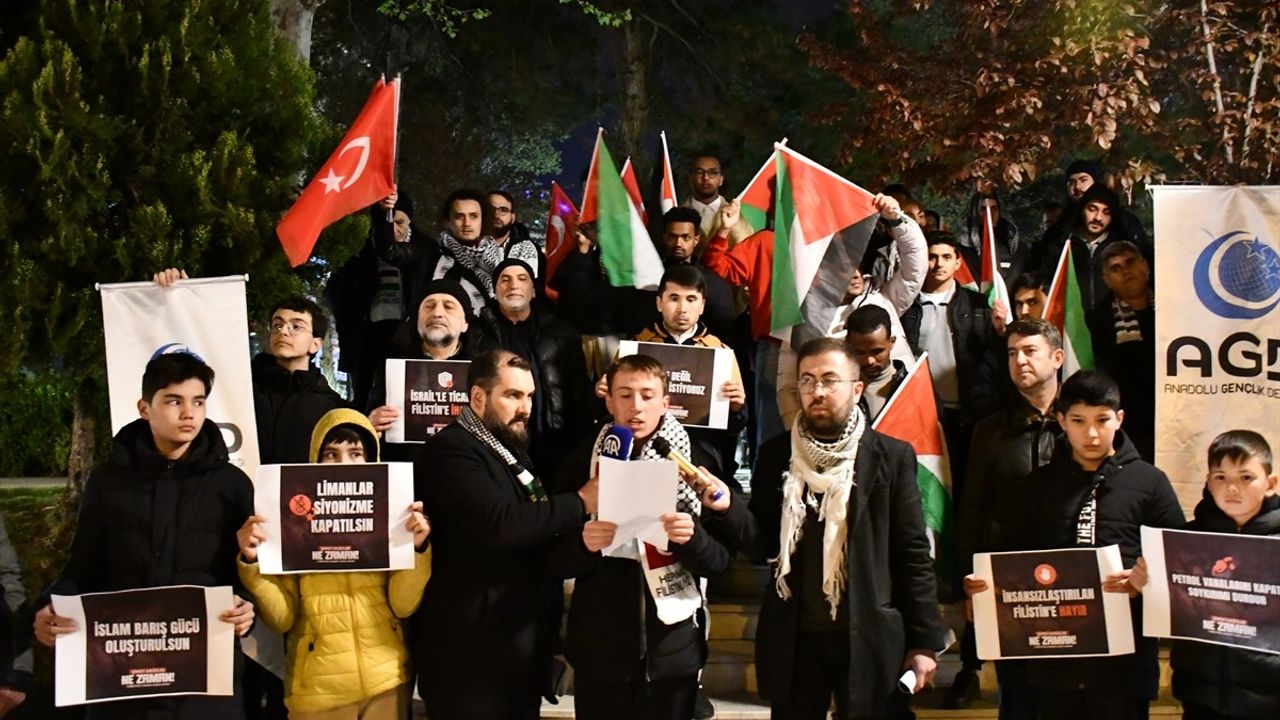 Bilecik'te İsrail'in Gazze'ye Yönelik Saldırıları Protesto Edildi