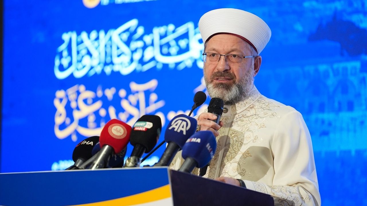 Birinci Türkiye Alimler Konferansı İstanbul'da Başladı