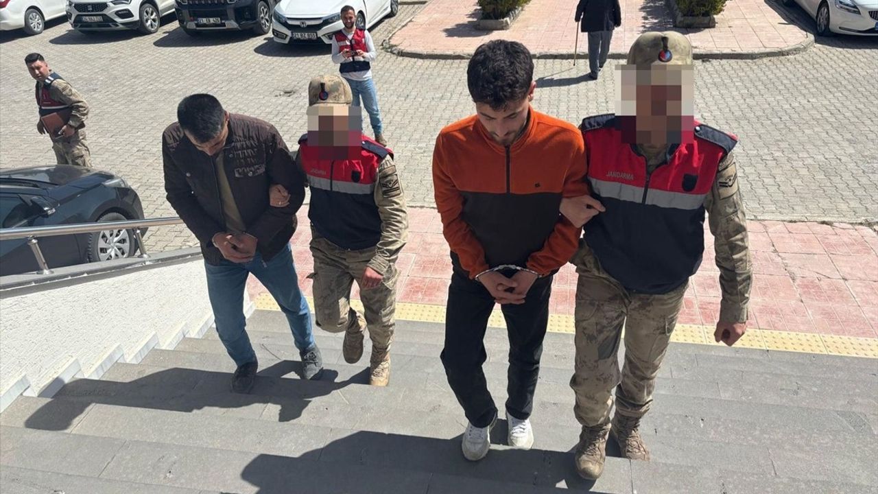 Bitlis'te Göçmen Kaçakçılığına Yönelik Operasyon: 4 Şüpheli Tutuklandı
