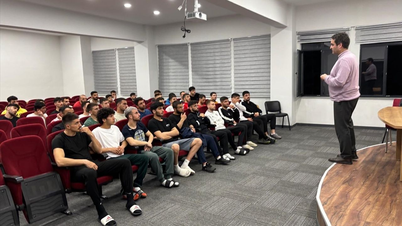 Boks Milli Takımı İçin Uluslararası Kuralları Anlama Konferansı Düzenlendi