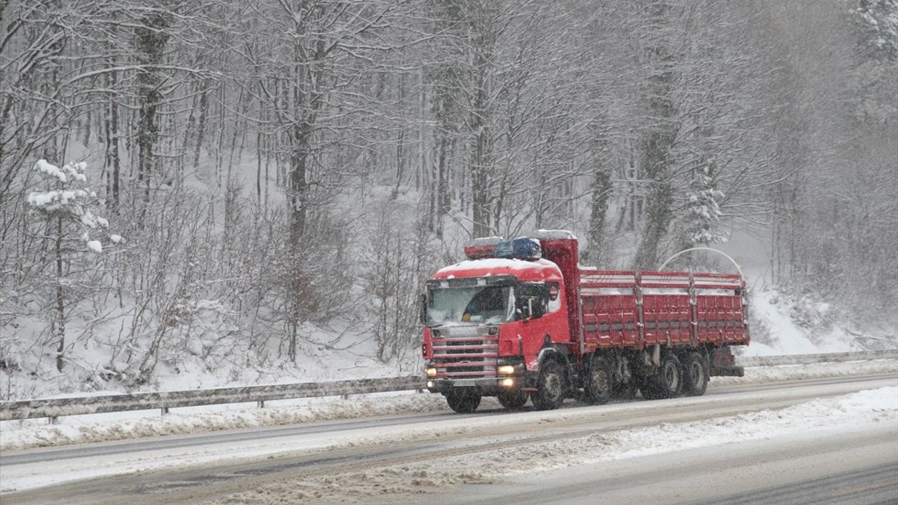 Bolu Dağı'nda Kar Yağışı ve Ulaşım Durumu
