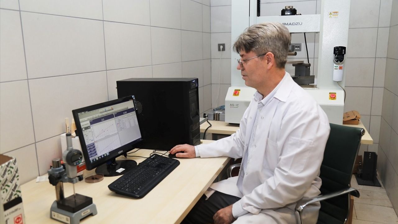 BTÜ'de Çevre Dostu Mobilya Malzemesi Üretimi için Proje Başlatıldı