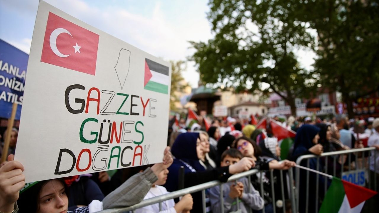Bursa'da Gazze İçin Protesto Düzenlendi